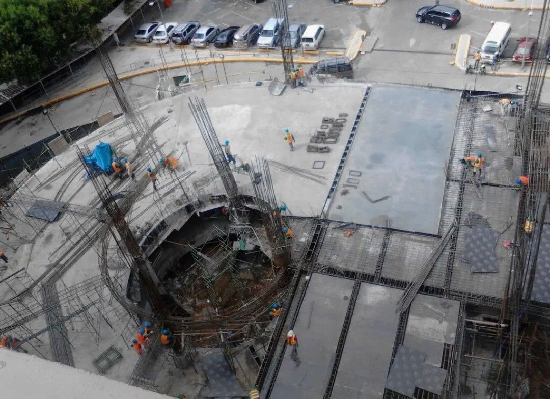 Ready Mix Concrete By SUNMIX (Category: Construction & Building Materials) located in Quezon City. Submitted by dadadeyn (Listing ID 1401123484, Image 2). Description: Welcome to Sun and Earth Corporation (SUNMIX) — Your Trusted Ready-Mix Concrete Supplier! At SUNMIX, we are committed to delivering high-quality ready-mix concrete tailored to meet the demands of residential, commercial, and industrial construction projects. With a strong focus on 