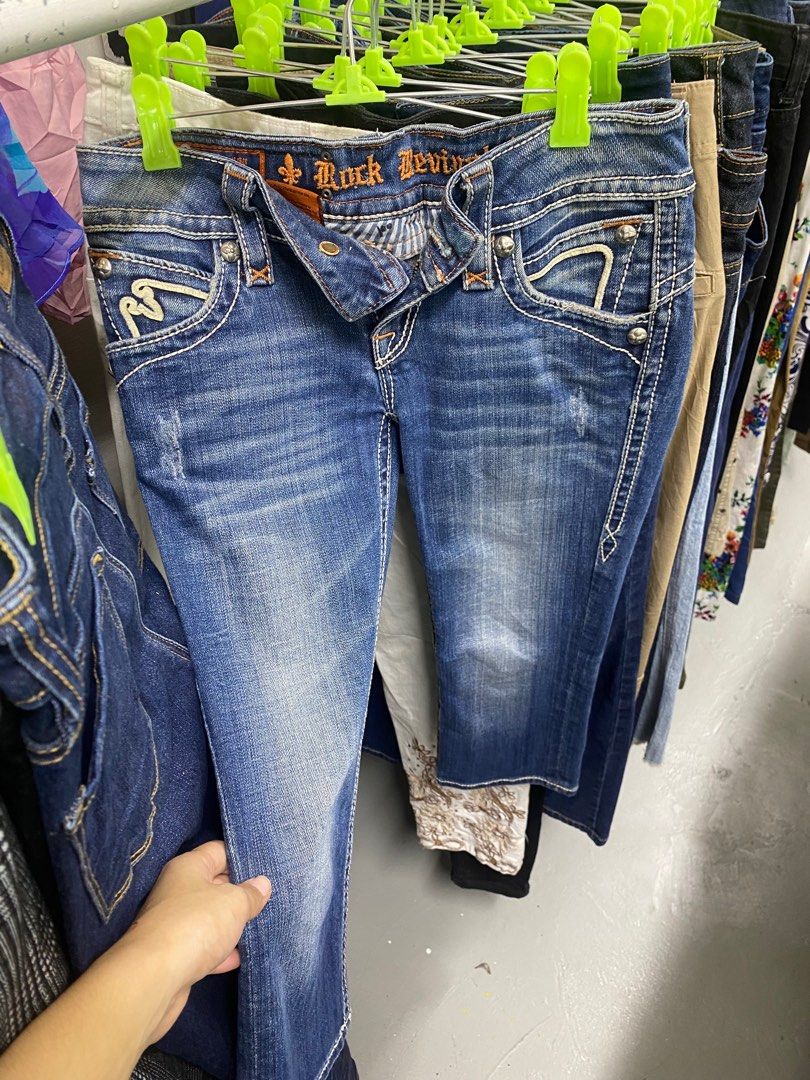 ROCK REVIVAL CAPRI PANT (Category: Jeans) located in Binan City. Submitted by mizukithrifts (Listing ID 1401031360, Image 2). Description: DM .