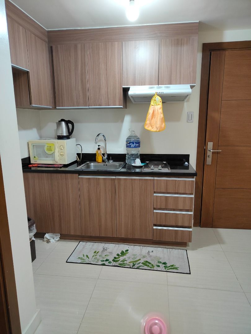 Sapphire Bloc Ortigas (Category: Apartments & Condos) located in Pasig City. Submitted by bernieoca53572 (Listing ID 1401029704, Image 2). Description: 1 Bedroom with Toilet &bath fully furnished 36 sq.m near Robinsons mall, Ateneo , Medical Center.