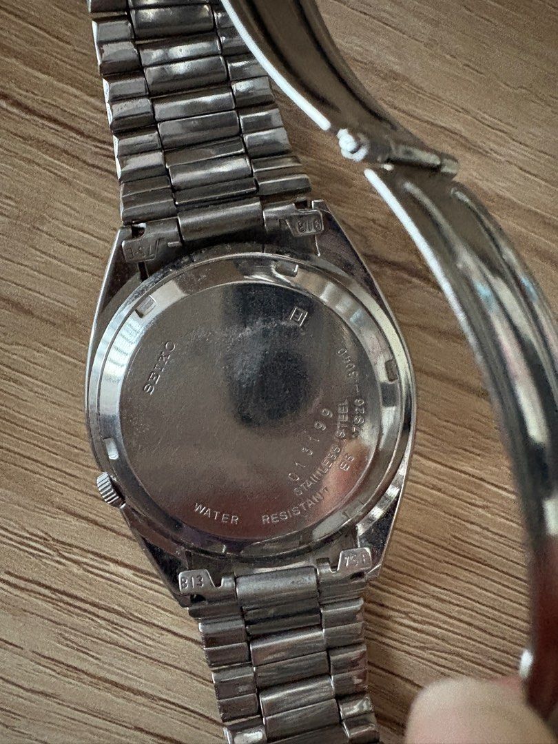 Seiko watch (Category: Men's Watches) located in Mandaluyong City. Submitted by itisntso (Listing ID 1401005000, Image 3). Description: Vintage Men’ 1991’ Seiko Seiko 5 ref: 7926-3040 Day Date Stainless Steel Automatic Mens Watch Authentic, made in Japan All original parts with good condition. Year: 1991 O Cal: seiko automatic movement 1: 37x40x10mm , lugs 18, bracelet 18cm buckle original. Not tested for water resistance. We recommend avoiding g