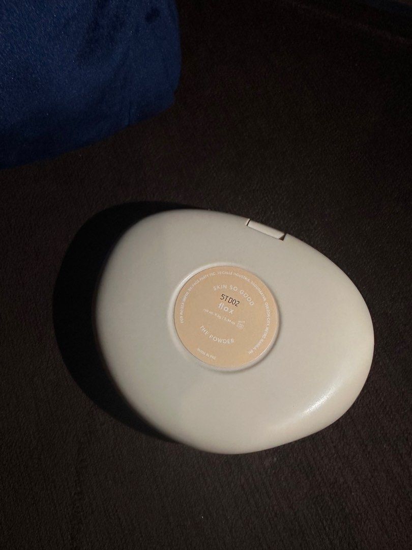 Sunnies Face Powder (Category: Makeup) located in Mandaluyong City. Submitted by kkloset_ (Listing ID 1401141955, Image 3). Description: Sunnies Face Perfecting Setting Powder - Shade: Flax (Light medium with Warm Undertones) - Never used, just unboxed - No box already, selling as-is Strictly no refunds .
