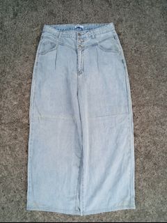 (Category: ) located in . Submitted by thrift.archive (Listing ID 1401150587, Image 1). Description: .