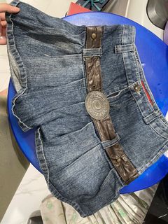 (Category: ) located in . Submitted by preloved_clothes09 (Listing ID 1401087032, Image 1). Description: .