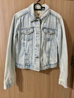 (Category: ) located in . Submitted by preloved.bookshop (Listing ID 1401093723, Image 1). Description: .