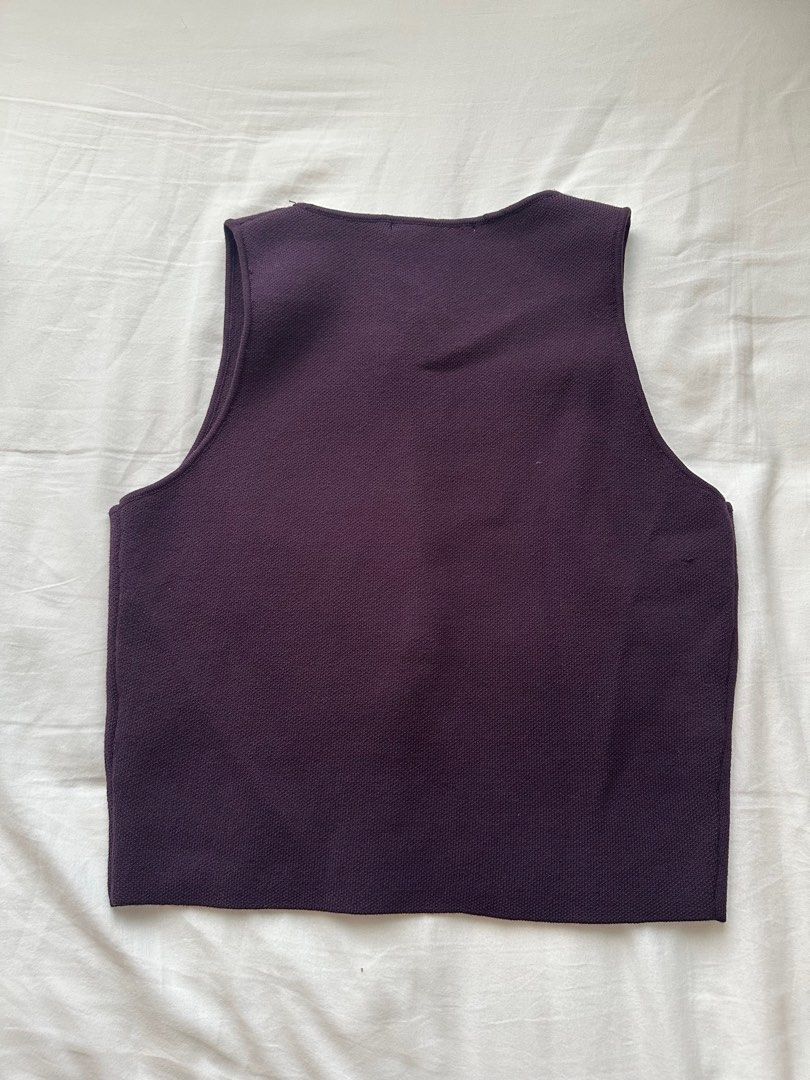 Zara Sleeveless Vest - Size M (Category: Sleeveless) located in Makati City. Submitted by bcl.preloved (Listing ID 1400980730, Image 2). Description: Brand: Zara Color: Deep purple Size: Mediun Brand new with tags. Purchased Nov 2024. Mode of payment: BDO, BPI, UnionBank, Gcash Mode of delivery: Grab or Lalamove from Makati, GoGo Express if outside Metro Manila (shipping fee c/o buyer).