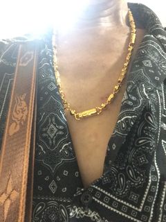 黃金色的金項鍊64233657512321110