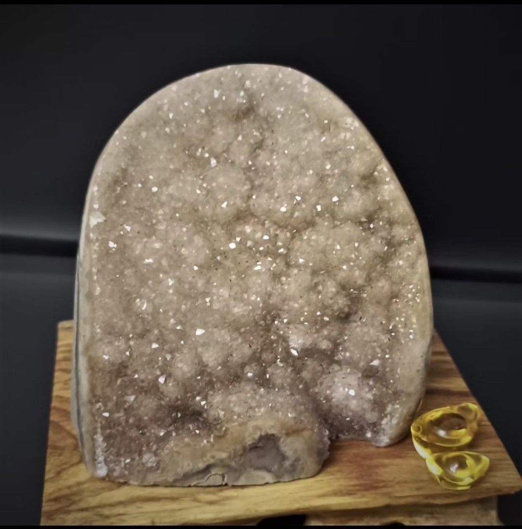 AmethystRainbowColor-CrystalgeodeCollections~PeachCreamBasetone彩晶