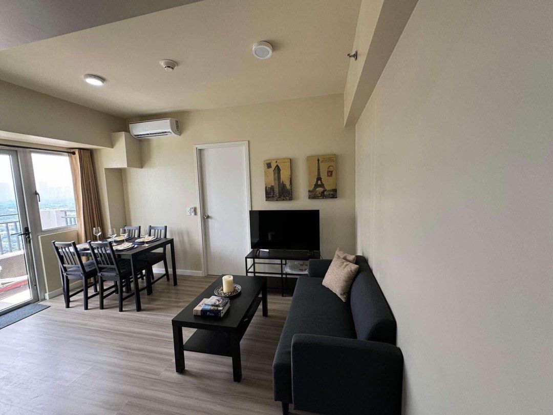 Avida Makati SouthPoint 1-Bedroom (Category: Apartments & Condos) located in Muntinlupa City. Submitted by metrosouthbroker (Listing ID 1303431710, Image 2). Description: FOR RENT 1-bedroom unit with Balcony Fully furnished unit Unit size - 38 sqm Minimum 1-year lease term Please PM for inquiries. Viewing by appointment only..