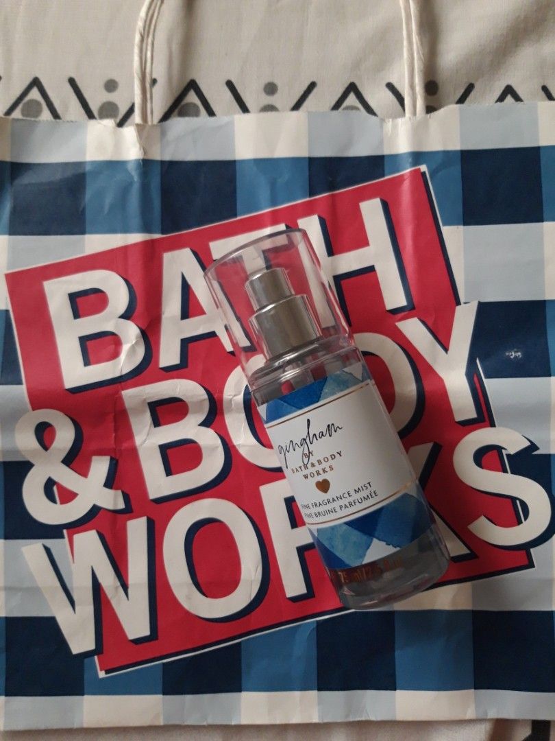 BATH AND BODY Travel size Gingham perfume (Category: Fragrance & Deodorants) located in Lipa City. Submitted by declotter.ph (Listing ID 1396233760, Image 2). Description: Travel size perfume shipping thru j&t sf fee 50 php.