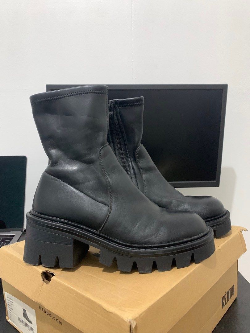 Black Ankle Boots (Category: Boots) located in Quezon City. Submitted by declutterwithm (Listing ID 1396254424, Image 1). Description: — Keddo ankle boots — bought in zalora — black — Size: 40 — Material: Faux leather — Features: Side zipper, chunky sole — Includes original box — negotiable! message me 😊.