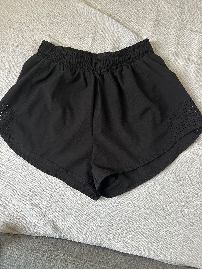 Black board shorts / swim shorts (Category: Other Bottoms) located in Dasmarinas. Submitted by destashingaccount_ph (Listing ID 1396179768, Image 1). Description: Black board shorts/ black swim shorts Looks new! Used once only No flaws.