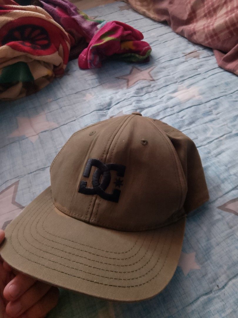 DC Shoes Close Cap (Category: Caps & Hats) located in Davao. Submitted by lentoythrift (Listing ID 1396193648, Image 1). Description: - DC Shoes cap - Olive green color - Size: L/XL - Features DC logo - Made in China - Perfect for skateboarding or casual wear.