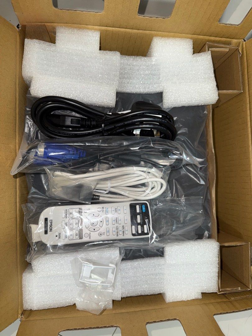 Epson EB-S41 (Category: Projectors) located in Manila. Submitted by maykol00 (Listing ID 1396238679, Image 1). Description: EPSON EB-S41 (NEGO) FOR SALE: BRAND NEW/ UNUSED 3,300 lumens PROJECTOR Honest Issue: Damaged box napaglaruan ng cutter pero naka tape na. 📌SPECS: • Projection System: 3LCD, 3-chip technology • Native Resolution: 800 x 600 (SVGA) • Color Brightness: 3,300 lumens • White Brightness: 3,300 lumens • Resolution, Projectors Facet