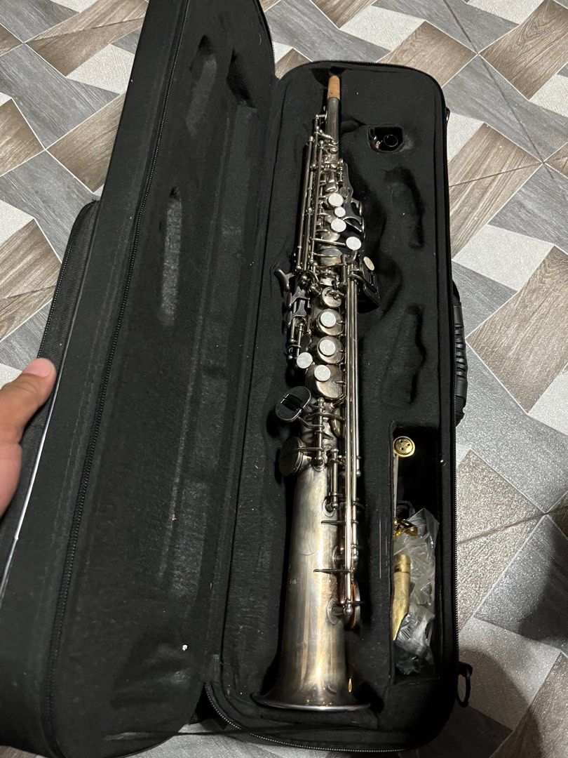 Focusstyle FSS-300S Soprano Saxophone (Category: Musical Instruments) located in Manila. Submitted by andalmae2911472 (Listing ID 1396155567, Image 1). Description: - Focusstyle FSS-300S soprano saxophone - Silver plated color - Includes black case with molded interior - Comes with mouthpiece and accessories.