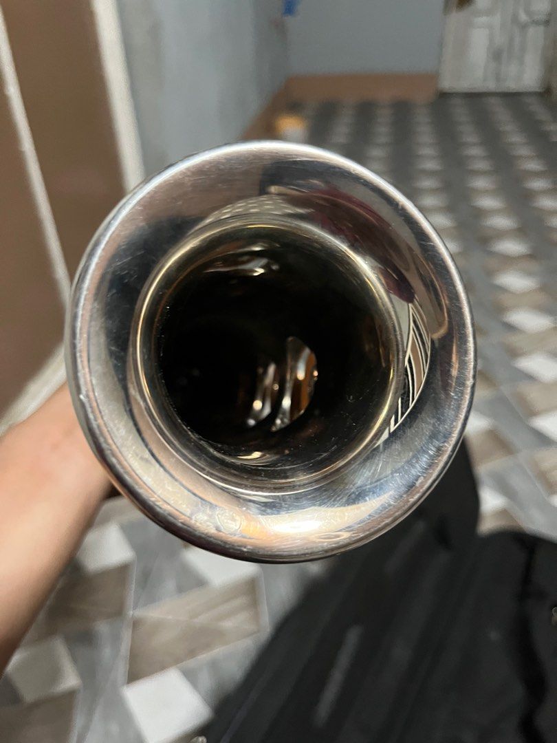 Focusstyle FSS-300S Soprano Saxophone (Category: Musical Instruments) located in Manila. Submitted by andalmae2911472 (Listing ID 1396155567, Image 2). Description: - Focusstyle FSS-300S soprano saxophone - Silver plated color - Includes black case with molded interior - Comes with mouthpiece and accessories.