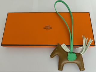 （分類：）位於 。 由 miumiuqq 提交（商品編號 1396132227，圖片 1）。簡介： 。