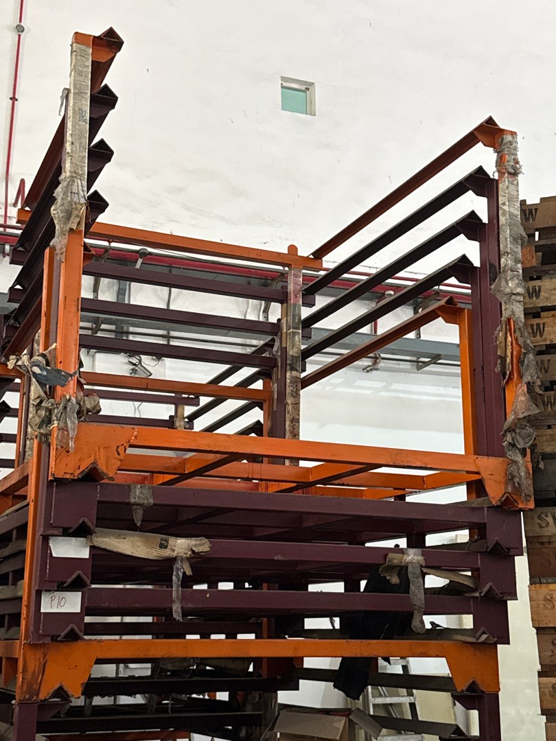 Industrial Metal pallet stacking tainer, Everything Else on Carousell