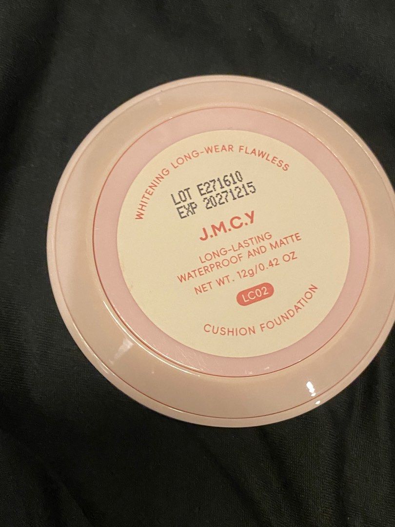 J.M.C.Y Long-Lasting Cushion Foundation (Category: Makeup) located in San Isidro. Submitted by viiiiisells (Listing ID 1396194671, Image 2). Description: - J.M.C.Y. Cushion Foundation - Shade: LC02 - Waterproof & Matte - Net Weight: 12g / 0.42 oz - Long-wear & Flawless Finish -not used, swatch only.