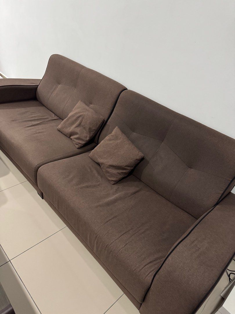 L shape sofa (Category: Sofas) located in Kuala Lumpur. Submitted by alyssa_melly (Listing ID 1396201591, Image 1). Description: L shape sofa Want to upgrade new sofa.