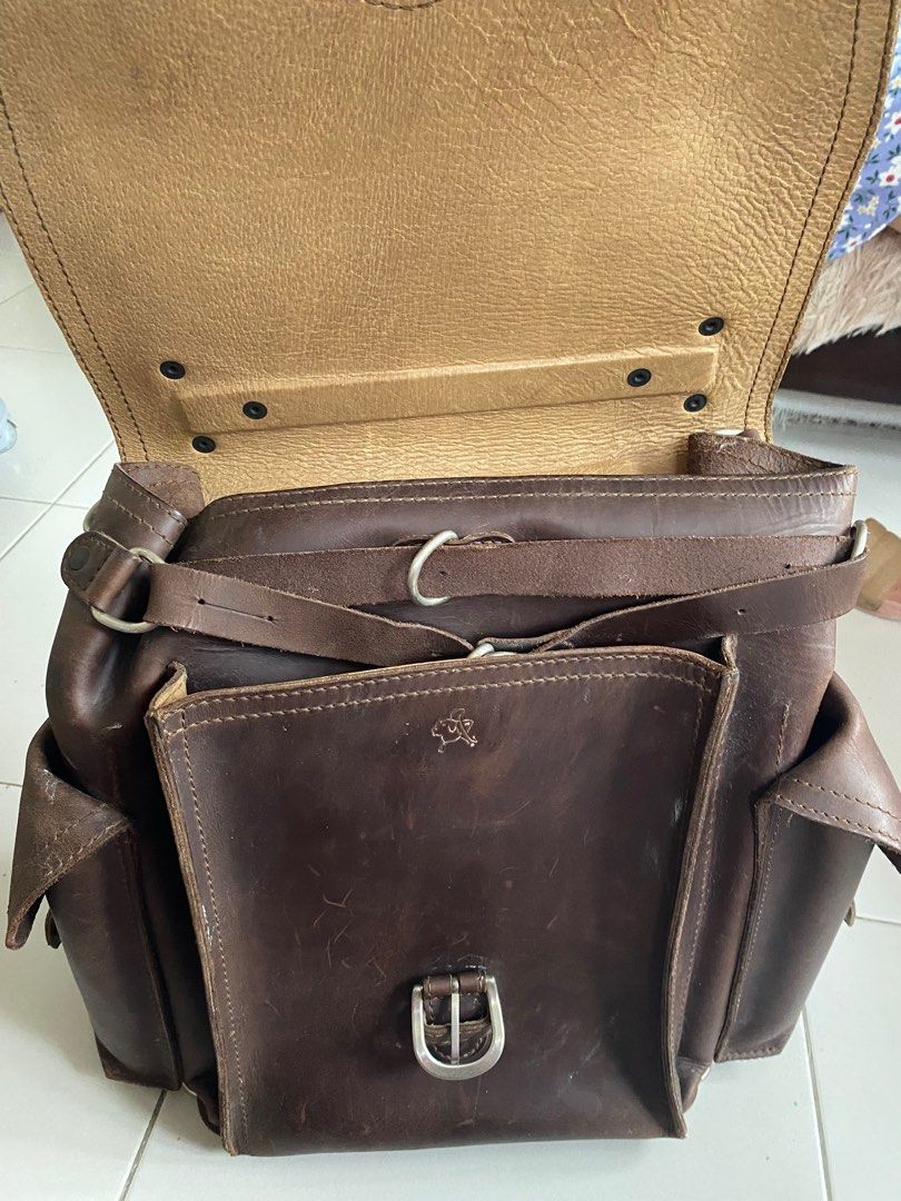 Saddleback leather Backpack (Category: Backpacks) located in Batangas. Submitted by calcifer_06 (Listing ID 1396139029, Image 3). Description: Selling my saddleback tank bag dark coffee brown 100yrs warranty in saddleback site.
