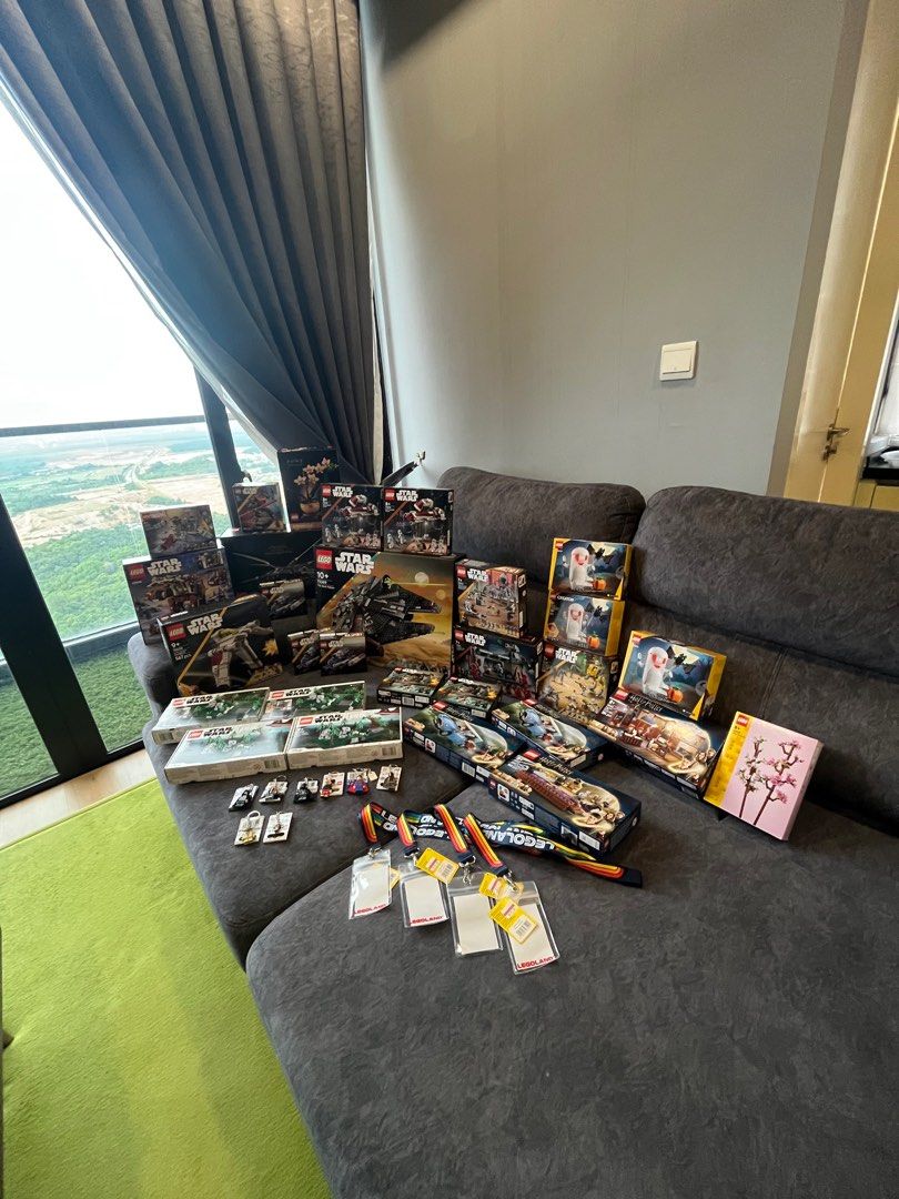 Lego Sets - Pm for details (Category: Character Goods) located in Taguig. Submitted by kghobbies (Listing ID 1396243192, Image 2). Description: Superman Keychain - 617 Mandalorian Keychain - 617 Ahsoka Tano Keychain - 617 Emperor Palpatine Keychain - 617 Yoga Keychain - 617 Grogu Keychain - 617 Barc Speeder 75378 2pcs - 2500 76424 Harry Potter Flying Ford Anglia 2pcs - 1400 40806 Gingerbread AT- AT walker - Reserved 75386 Paz Vizsla and Moff Gide