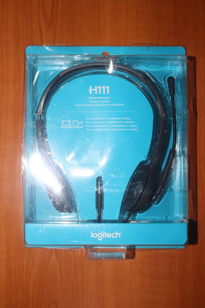 Logitech H111 Noise-Cancelling Stereo Headset (Category: Headphones & Headsets) located in Quezon City. Submitted by mabait_na_posa (Listing ID 1396276292, Image 2). Description: Honest issue ear pads or foam for both ears are missing and needs replacement. No issue with the headphones itself Key Features: - Noise-cancelling microphone - 3.5mm audio jack compatible with most devices. - Adjustable Headband Open for meetup or delivery via lalamove.