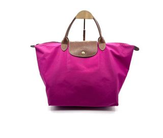 (Category: ) located in . Submitted by loveshoppinggal (Listing ID 1396230580, Image 1). Description: .