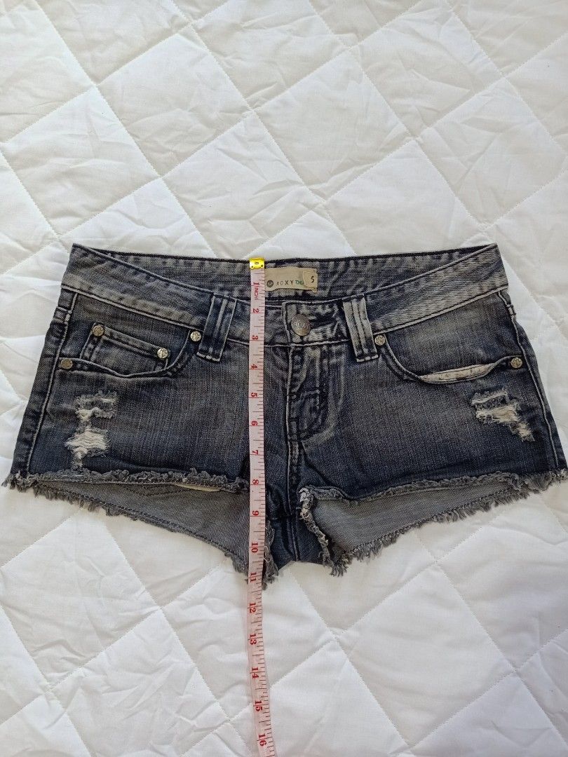 Low waist micro mini Roxy Denim Shorts (Category: Shorts) located in Manila. Submitted by haniberry (Listing ID 1396221736, Image 3). Description: - Roxy denim shorts - Dark wash denim - Distressed details - Classic design - Button and zipper closure.