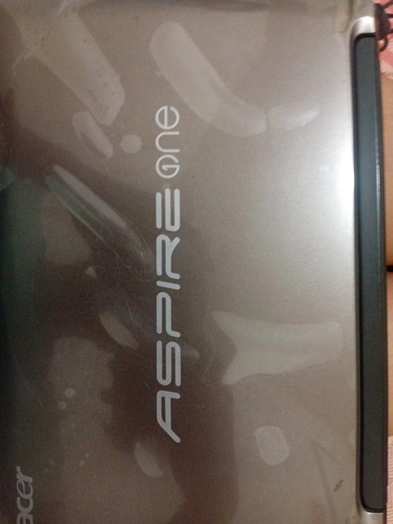 ❗️MAGBASA MAGO MAGINQUIRE❗️old/defective laptops (Category: Laptops & Notebooks) located in Tanay. Submitted by luvdbylexi (Listing ID 1396133039, Image 2). Description: ❗️ RUSH SALE ❗️ BROKEN LAPTOPS (NO CHARGERS, NO POWER, DAMAGED & OUTDATED) RFS: NAKATAMBAK NEED FUNDS KALAT NALANG SA BAHAY - Acer Laptop (PINK – Windows 7 Starter - 500 PESOS - Acer Laptop (BLACK) - Windows 7 - 1000 PESOS (WITH CHARGER, bumubukas lang siya kapag nakasaksak) - Le