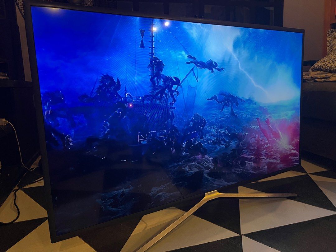 Samsung Smart TV UA49K5500AG (Category: TV) located in Taguig. Submitted by aquajoe (Listing ID 1396123218, Image 2). Description: - Samsung 49 inch LED Full HD Smart TV - Model: UA49K5500AG - Includes original remote control - Multiple HDMI ports, USB - Antenna input and digital audio output - Color: Black Slight damage: lower left area of screen is dimmer. See photos. Otherwise, in good working condition..