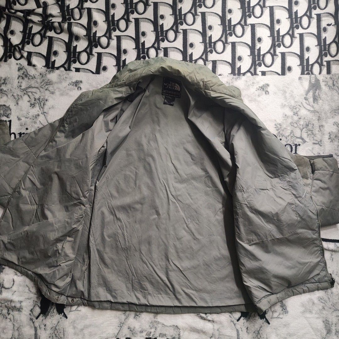 TNF SUMMIT SERIES (Category: Activewear) located in Alfonso. Submitted by clyde.nicole.cerilo1 (Listing ID 1396223951, Image 3). Description: TNF SUMMIT SERIES LARGE FIT 23 WIDTH 28 LENGTH 25 SLEEVES WITH TAG FADE WASHTAG PRINT DEETS NEED WASH.