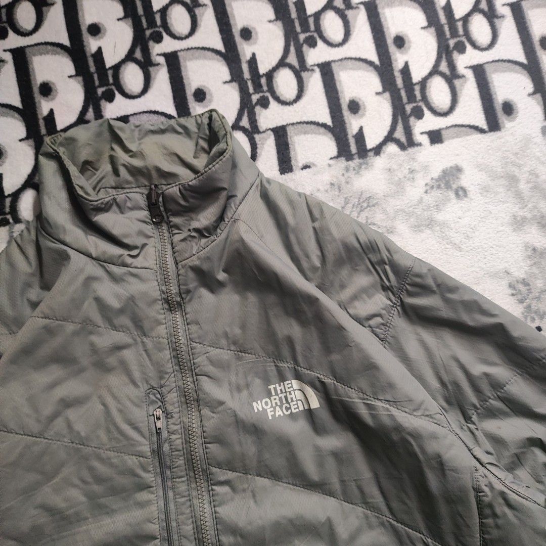 TNF SUMMIT SERIES (Category: Activewear) located in Alfonso. Submitted by clyde.nicole.cerilo1 (Listing ID 1396223951, Image 2). Description: TNF SUMMIT SERIES LARGE FIT 23 WIDTH 28 LENGTH 25 SLEEVES WITH TAG FADE WASHTAG PRINT DEETS NEED WASH.