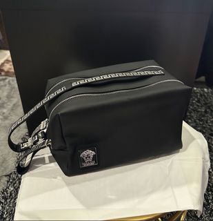 (Category: ) located in . Submitted by Luxury_branded (Listing ID 1396277072, Image 1). Description: .