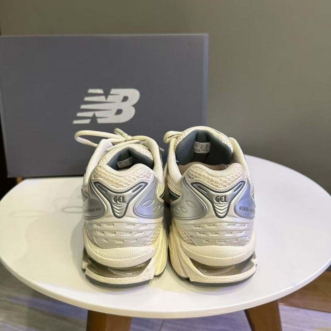 ASICS Gel-Kayano 14 men and women silver white (Category: Sneakers) located in Singapore. Submitted by shnexz1521 (Listing ID 1401318577, Image 3). Description: Size：36-45.