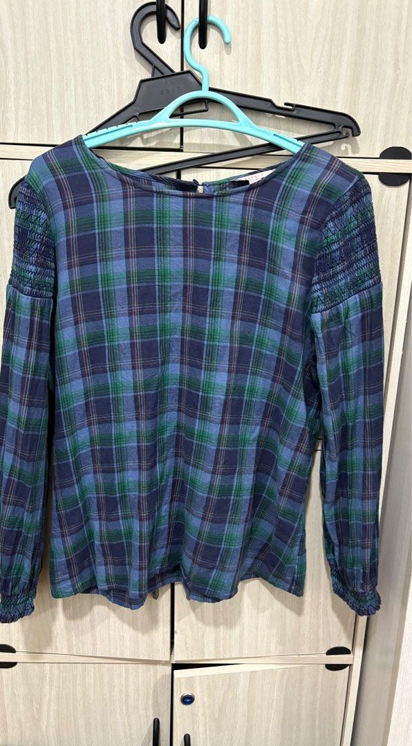 Blouse Espirit (Category: Blouses) located in Shah Alam. Submitted by qrnmm (Listing ID 1401232829, Image 2). Description: .