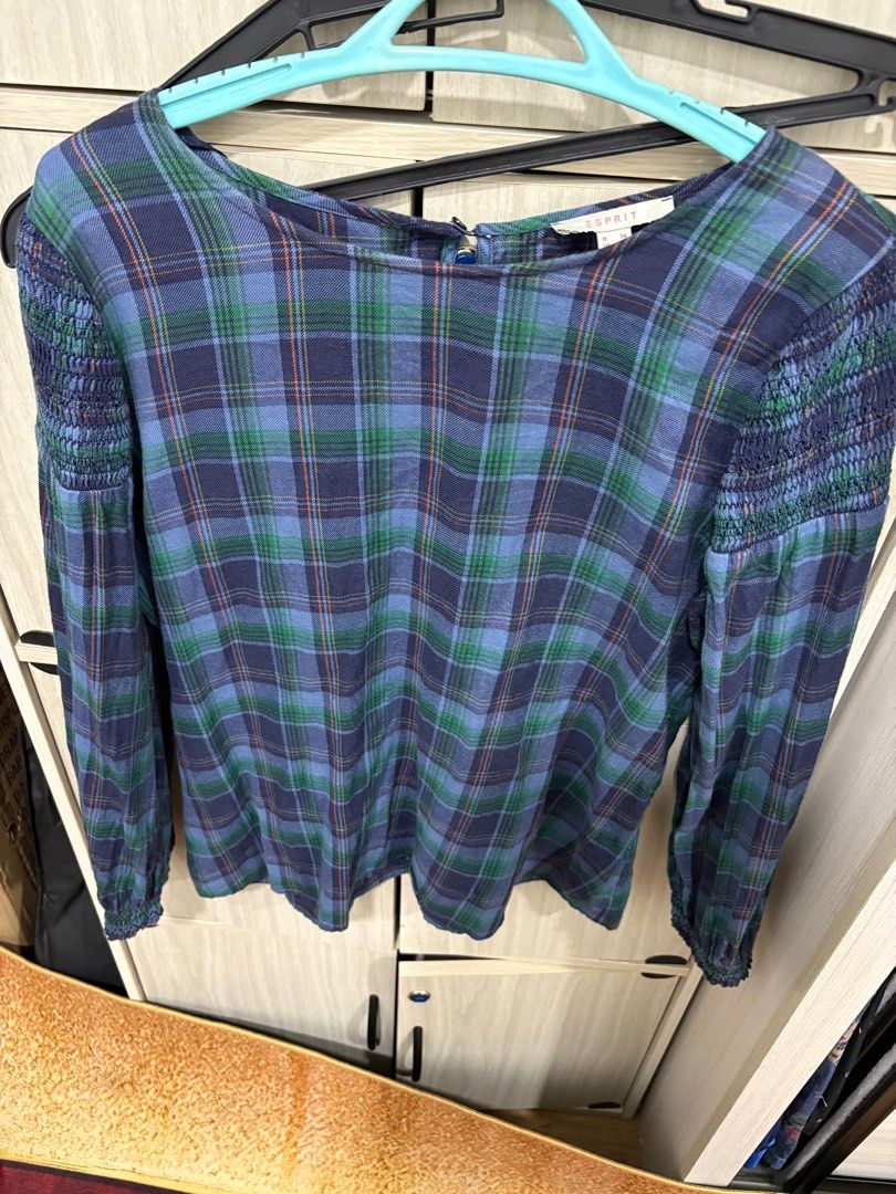 Blouse Espirit (Category: Blouses) located in Shah Alam. Submitted by qrnmm (Listing ID 1401232829, Image 1). Description: .