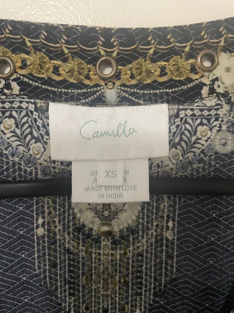 Camilla blouse (Category: Women's Clothes) located in Penshurst. Submitted by epicwater.ab3272 (Listing ID 1401346583, Image 2). Description: .