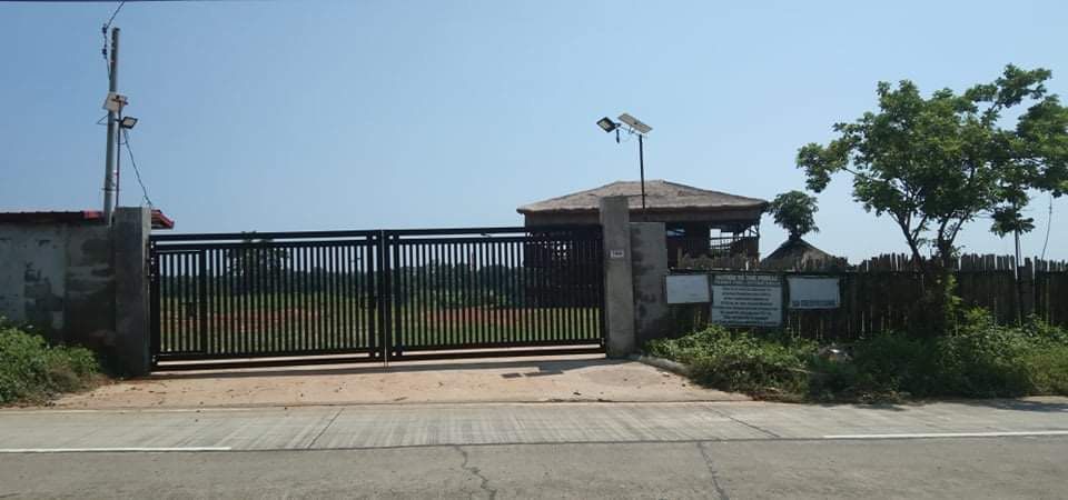 Commercial lot for lease (Category: Lot) located in Paranaque City. Submitted by kotseatrelo168 (Listing ID 1401238927, Image 2). Description: Commercial lot for lease good for coffe shop, mcdonalds , jollibee minimum cut 500 SQM price php 450 per SQM negotiable long term lease minimum 5 years renewble Total size Land area 37,000 SQM Kamaya point road alas asin mariveles Bataan (the govt have big project name bataan cavite interlink bridge bridge