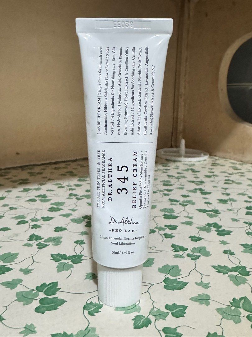 Dr. Althea 345 Relief Cream 50ml (Category: Face Care) located in Quezon City. Submitted by elizahao (Listing ID 1401189424, Image 1). Description: - Dr. Althea 345 Relief Cream - 50ml / 1.69 fl. oz. - For all skin types - Fragrance-free - Key Ingredients: Niacinamide, Hibiscus Sabdariffa Flower Extract, Centella Asiatica Extract - From Pro Lab: Clean formula, derma-inspired, soul liberation. Used twice but not really suits me (Hindi hiyang sa ak