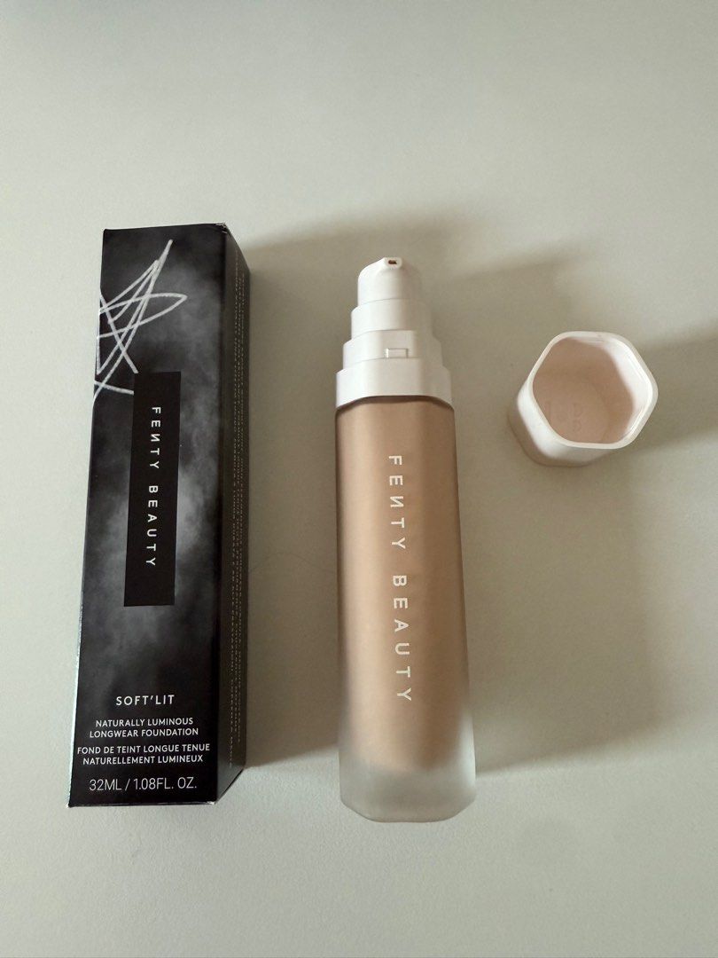 Fenty Beauty Soft'Lit Naturally Luminous Foundation 150 粉底液
