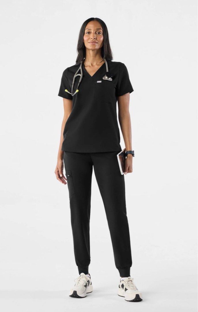 FIGS SCRUBS BLACK (Category: Sets or Coordinates) located in Quezon City. Submitted by essief (Listing ID 1401324290, Image 1). Description: 📌 Catarina one pocket scrub top in size XXS (petite) 📌 Zamora high-waisted pants in size XS (petite) No issues RFS: Need to size up Bought from FIGS website for P4,300 plus shipping fee .