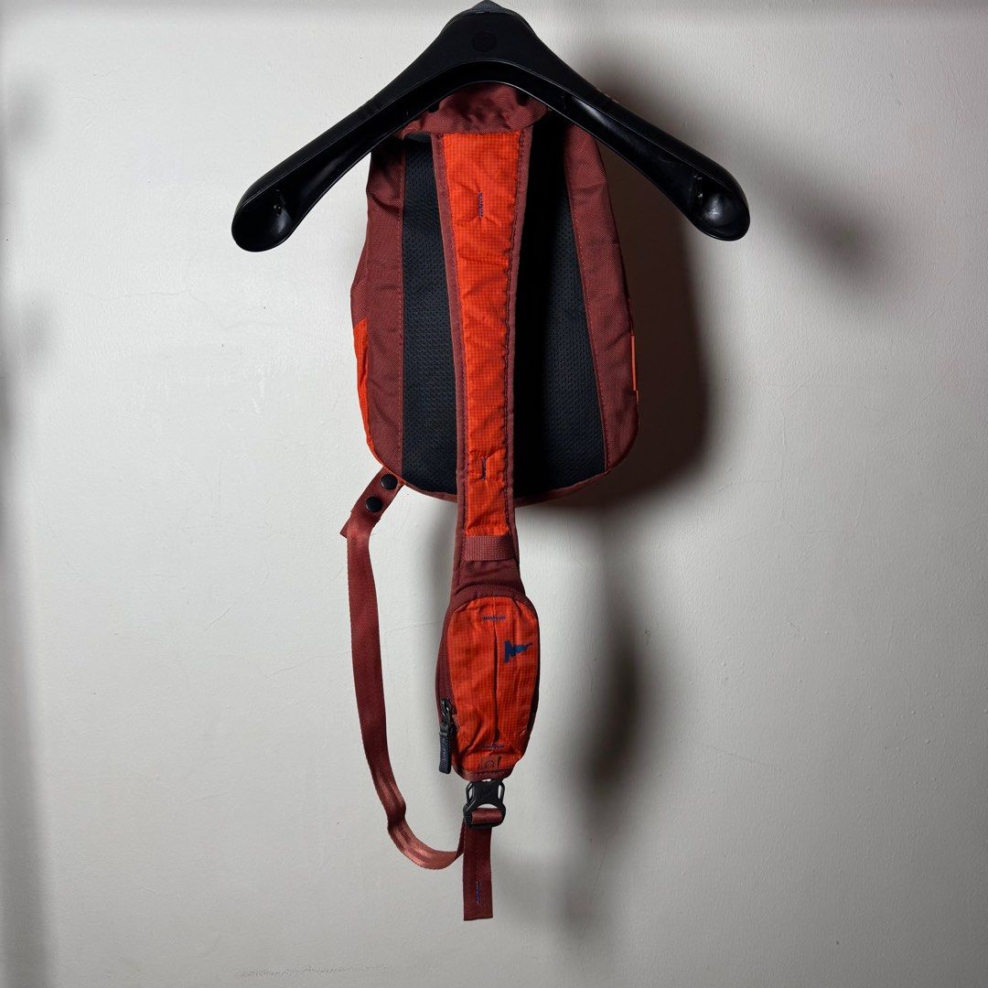 GREGORY SKETCH 8 BODY BAG EXCELLENT CONDITION NO ISSUE (Category: Sling Bags) located in Guagua. Submitted by el_outdoor (Listing ID 1401171534, Image 2). Description: GREGORY SKETCH 8 BODY BAG EXCELLENT CONDITION NO ISSUE.