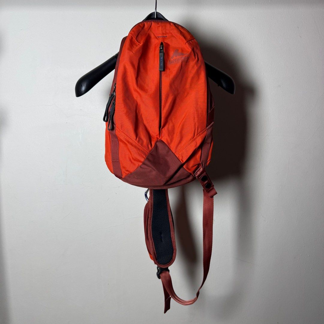 GREGORY SKETCH 8 BODY BAG EXCELLENT CONDITION NO ISSUE (Category: Sling Bags) located in Guagua. Submitted by el_outdoor (Listing ID 1401171534, Image 1). Description: GREGORY SKETCH 8 BODY BAG EXCELLENT CONDITION NO ISSUE.