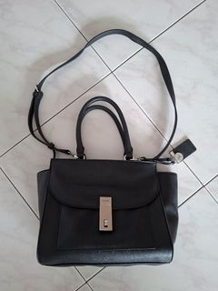 (Category: ) located in . Submitted by tanja.sg (Listing ID 1401297992, Image 1). Description: .