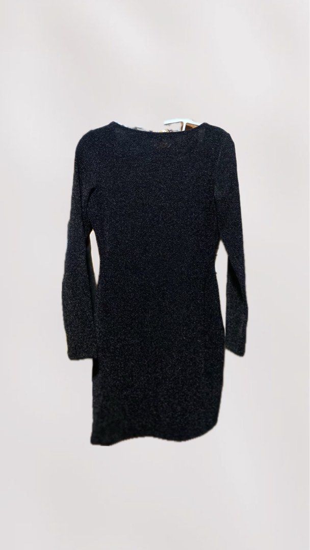 H&M bodycon dress (Category: Dresses) located in Paranaque City. Submitted by d_clutterss (Listing ID 1401241964, Image 2). Description: - bought for 899 - brand new with tag - sparkly texture .