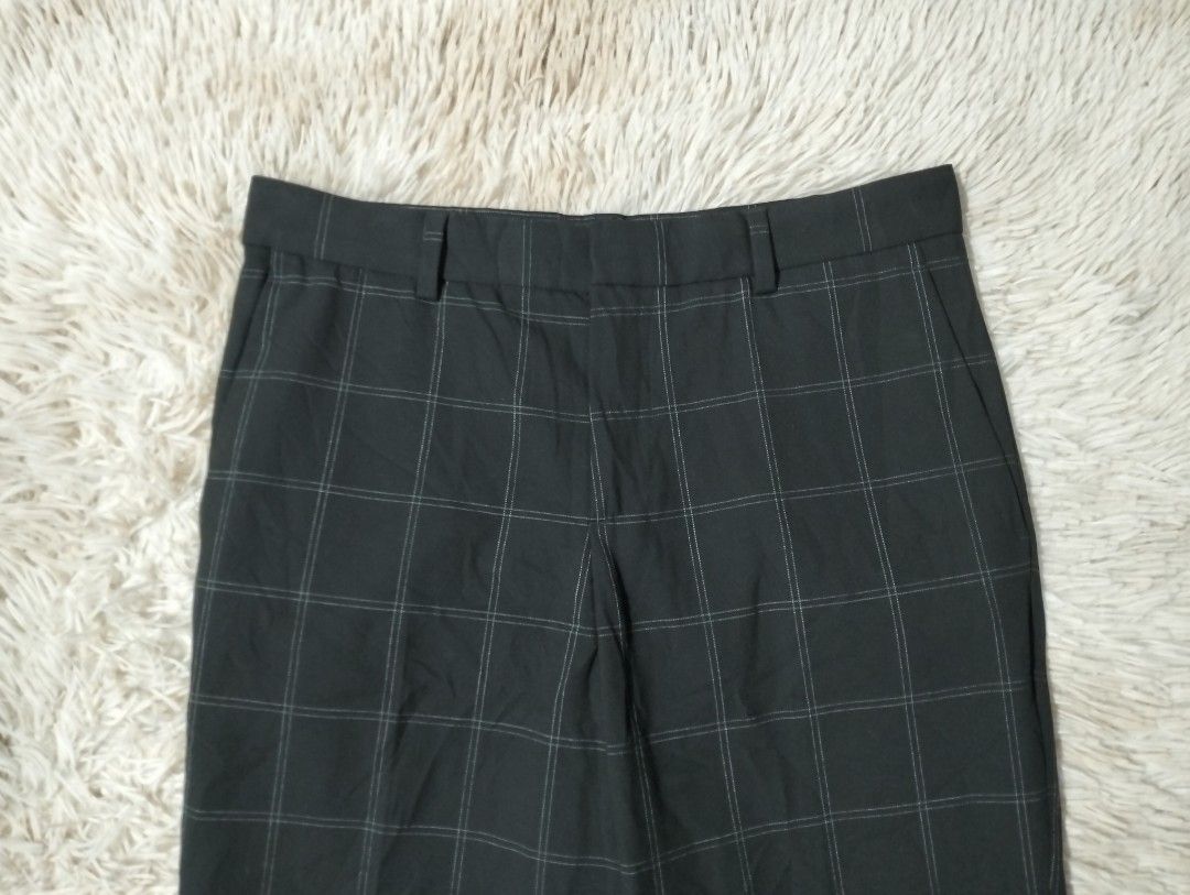 H&M Checkered Trouser (Slim Fit) (Category: Trousers) located in Angeles City. Submitted by miss_independent01 (Listing ID 1401208497, Image 3). Description: H&M Checkered Trouser (Slim Fit) Width: 16 (size 31-32) Length: 40 Hem: 7 MOP: Gcash ✅ Mine Now, Pay Now ✅ First to Pay, Gets the Item 📍 PAMPANGA Courier: JnT 🚚🚚 PM 💌💌.