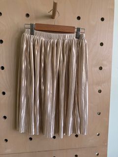 (Category: ) located in . Submitted by thevclosetph (Listing ID 1401165967, Image 1). Description: .