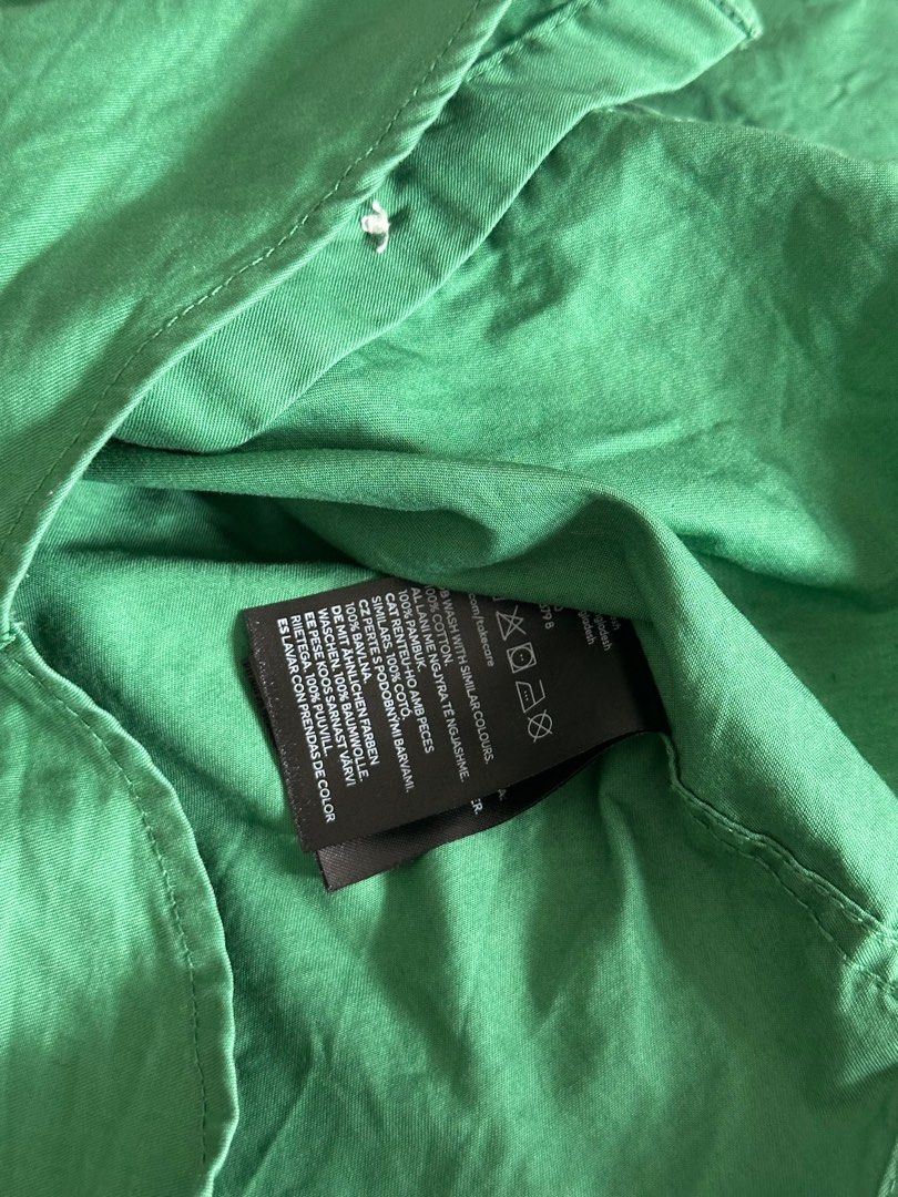 H&M toddler long sleeves (Category: Babies & Kids Fashion) located in Cabuyao City. Submitted by mgcleaned (Listing ID 1401208974, Image 3). Description: Used once 🥹 perfect pamasko ng toddler niyo size is 1.5-2Y unisex .