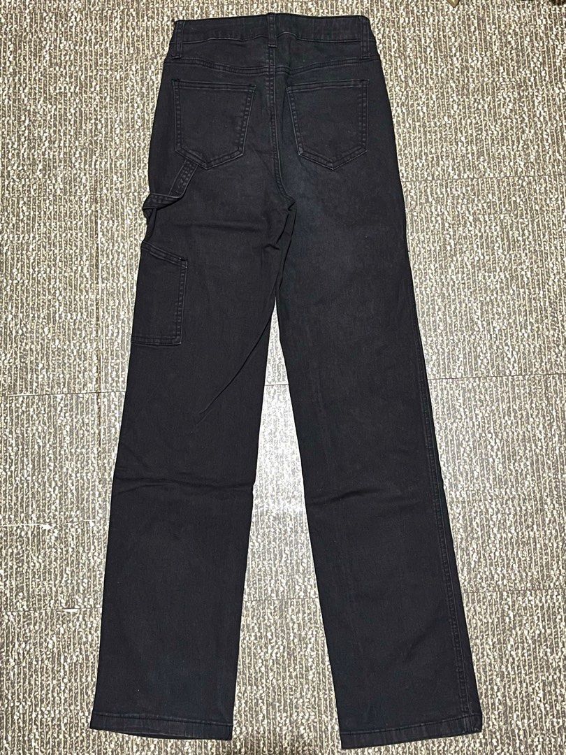 HOXISS Black Wide Leg Pants (Category: Other Bottoms) located in Lapu Lapu. Submitted by freebear-196d (Listing ID 1401306668, Image 2). Description: - HOXISS Black Wide Leg Pants - Excellent condition - Features a classic wide-leg design - Versatile black color - Comfortable and stylish.