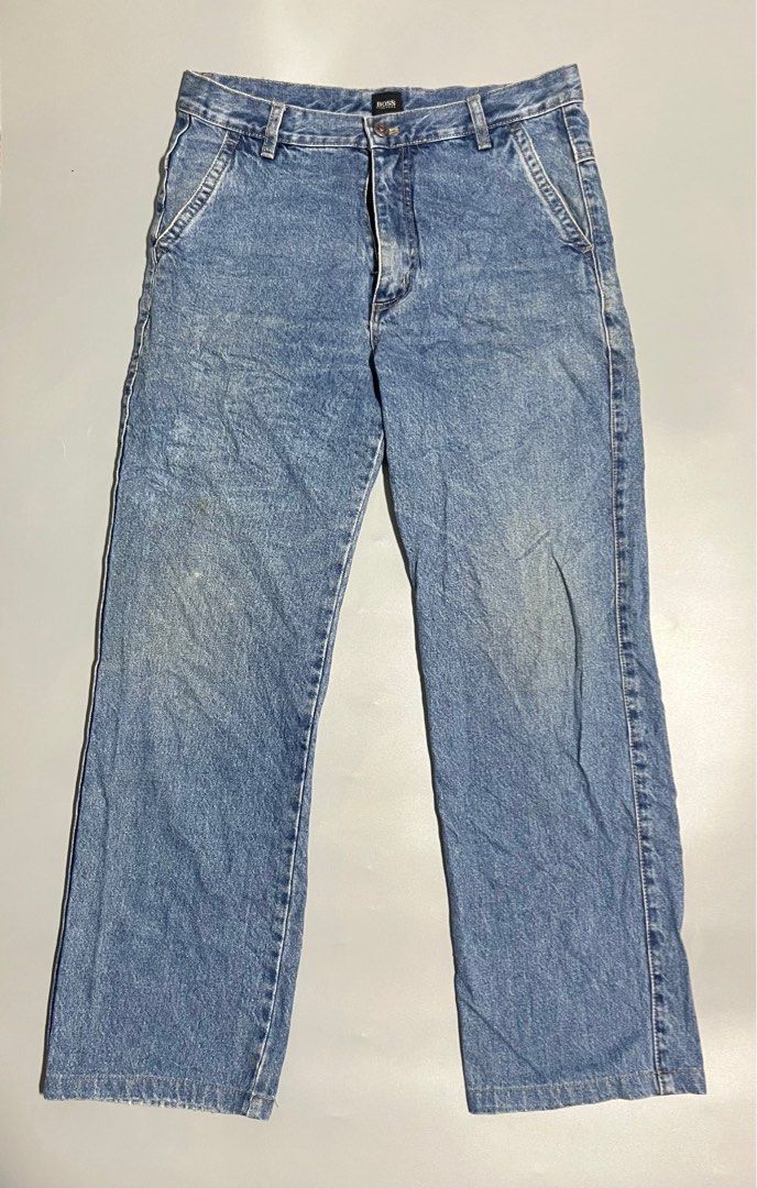 hugo boss mens jeans (Category: Jeans) located in Pontevedra. Submitted by thrift_things0 (Listing ID 1401271523, Image 1). Description: HUGO BOSS MEN’S JEANS 🥶 -GOOD CONDITION -COMPLETE TAGS -YKK ZIP -32-33 WAIST -38 LENGTH -10 LEG OPENING -8 HEM NEED WASH (minimal yellow stain) ISSUE LAST PIC DM ME📩.
